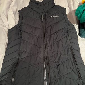 Womens Columbia vest